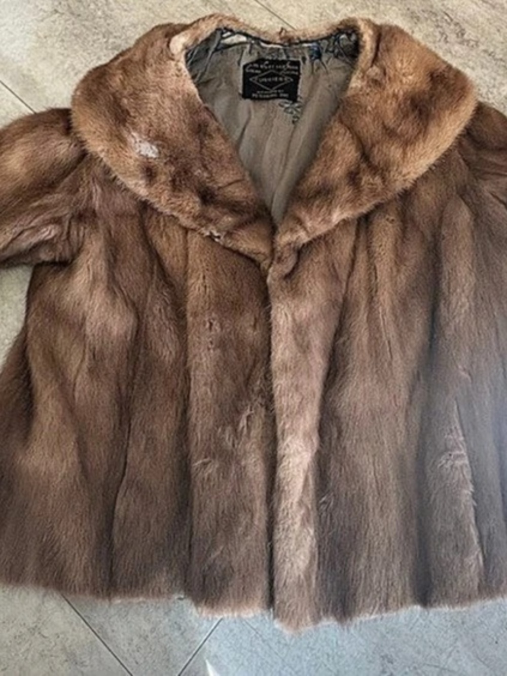 Jm. Gee & Sons Fur Coat in Brown